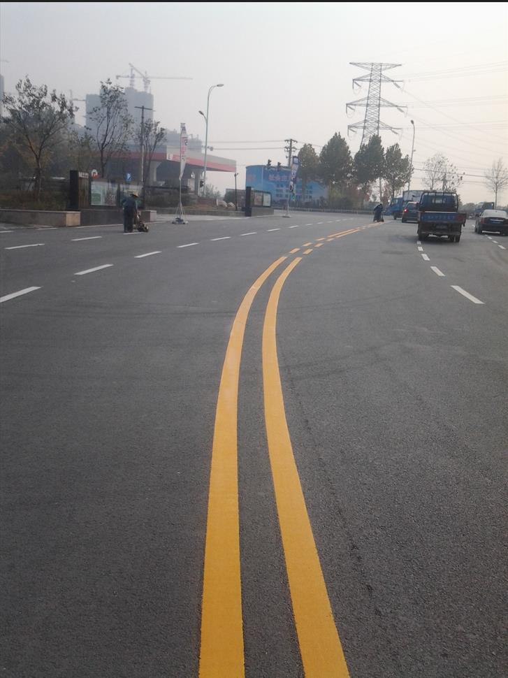 道路標(biāo)線圖片 道路標(biāo)線圖片